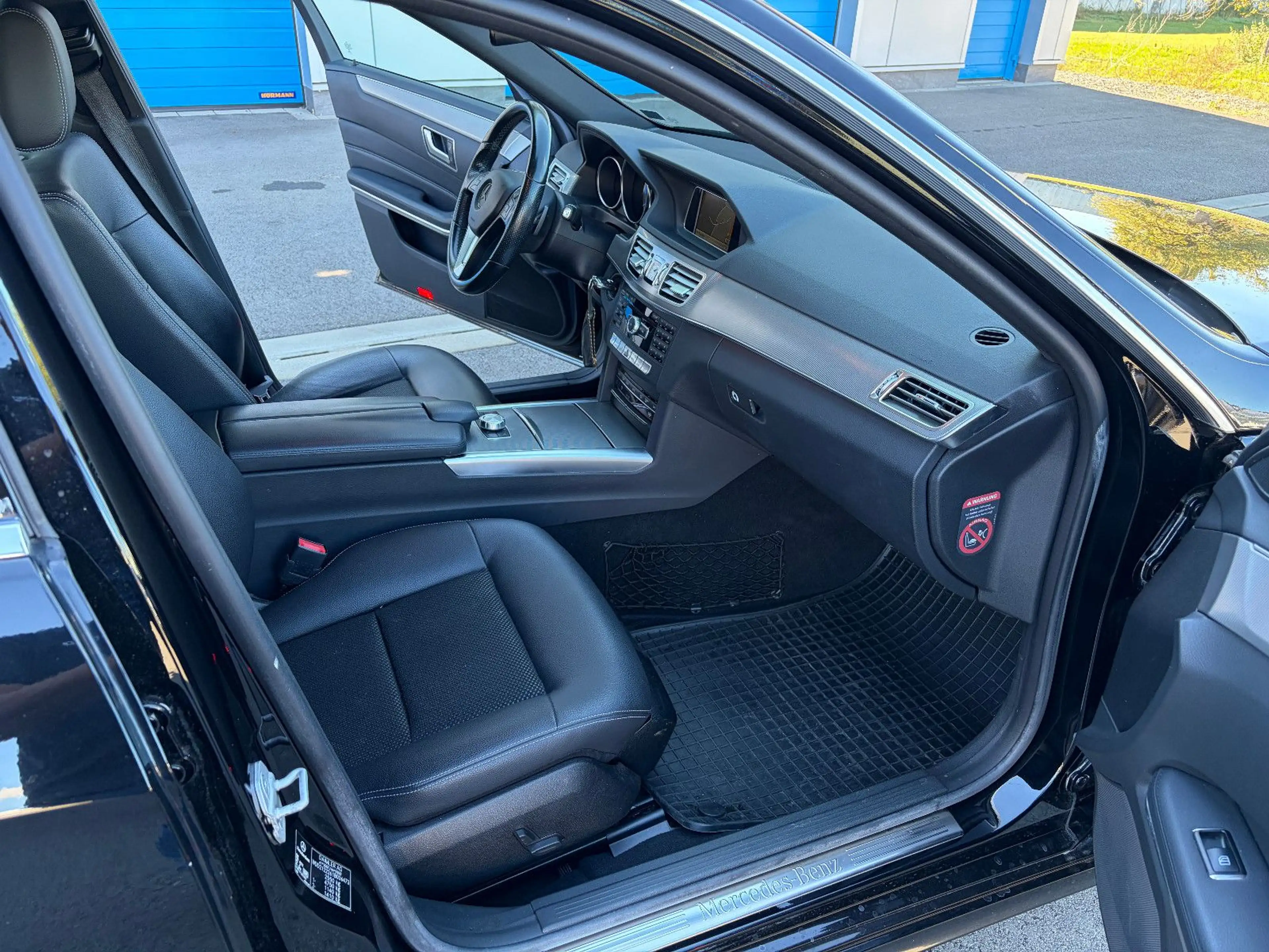 Mercedes-Benz E 350 CDi T-Modell BlueTec Avantgarde LED NAV — photo 24