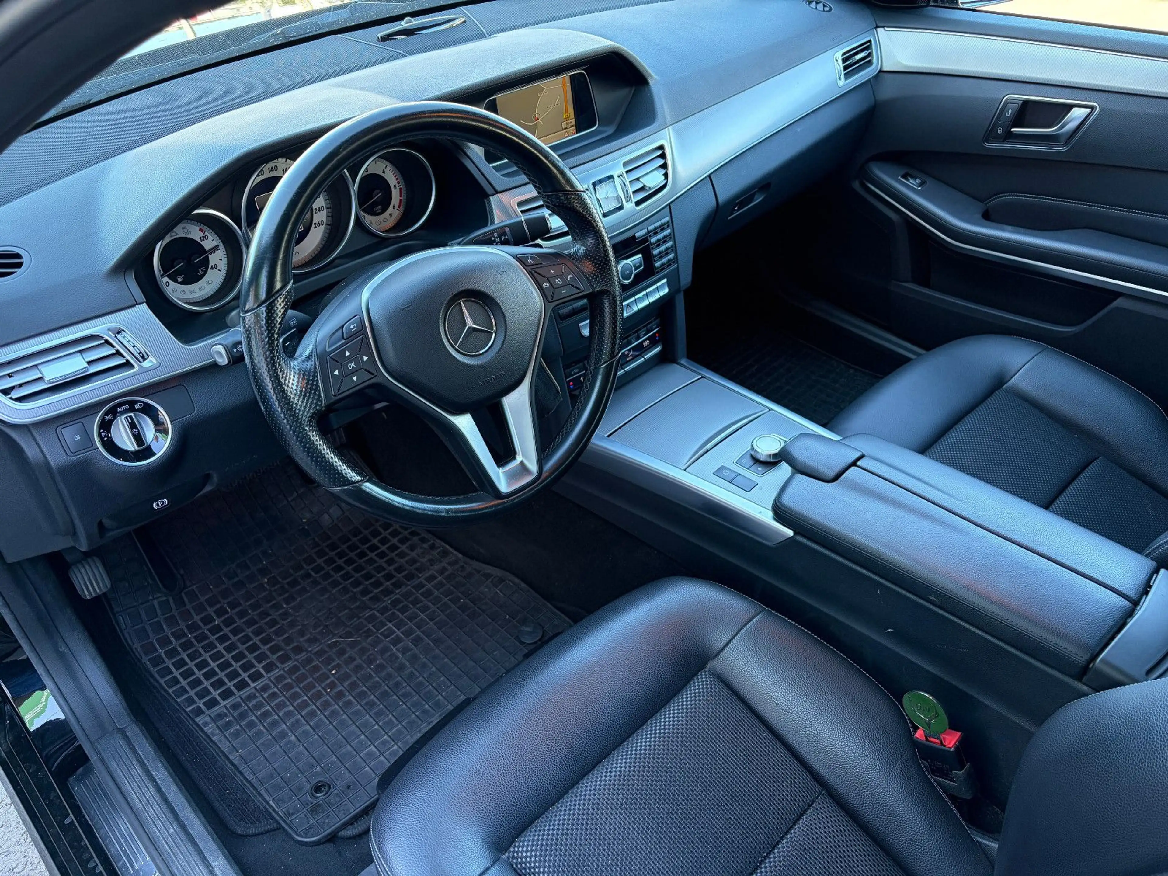 Mercedes-Benz E 350 CDi T-Modell BlueTec Avantgarde LED NAV — photo 15