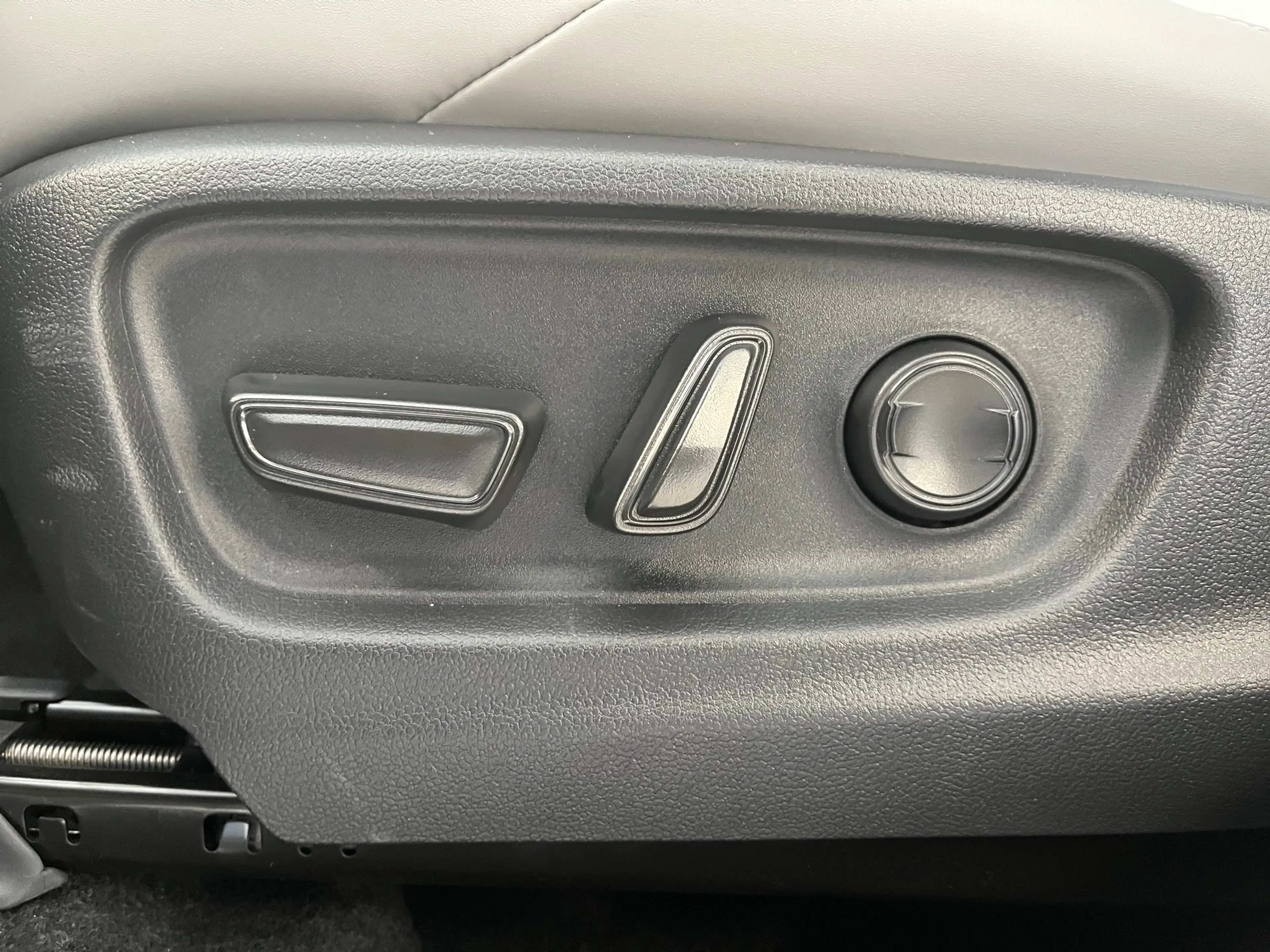 Toyota C-HR+ Toyota C-HR+ Lounge Elektromotor / 77 kWh — photo 7