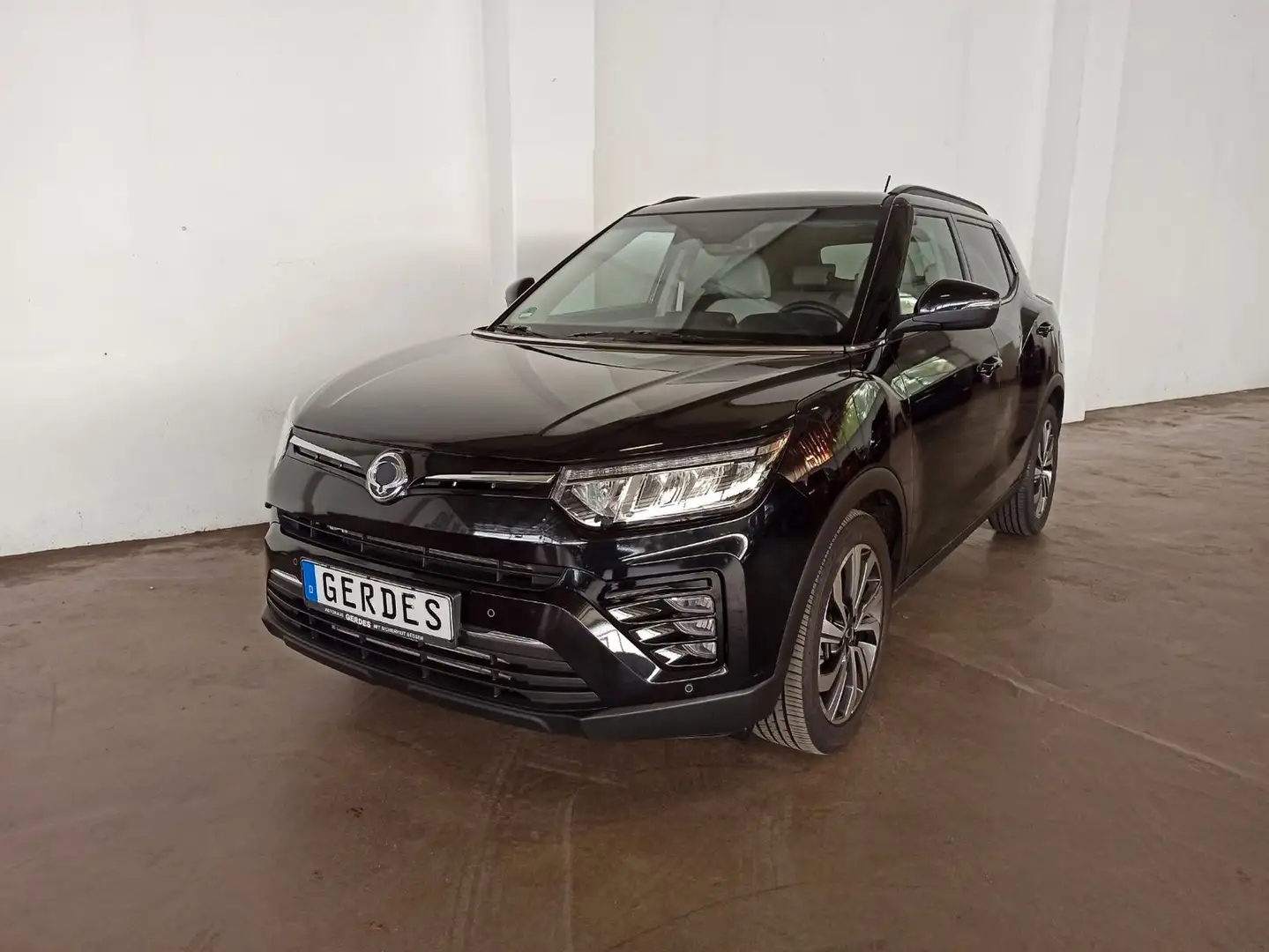 SsangYong Tivoli Quartz 4x2 Schwarz - 2