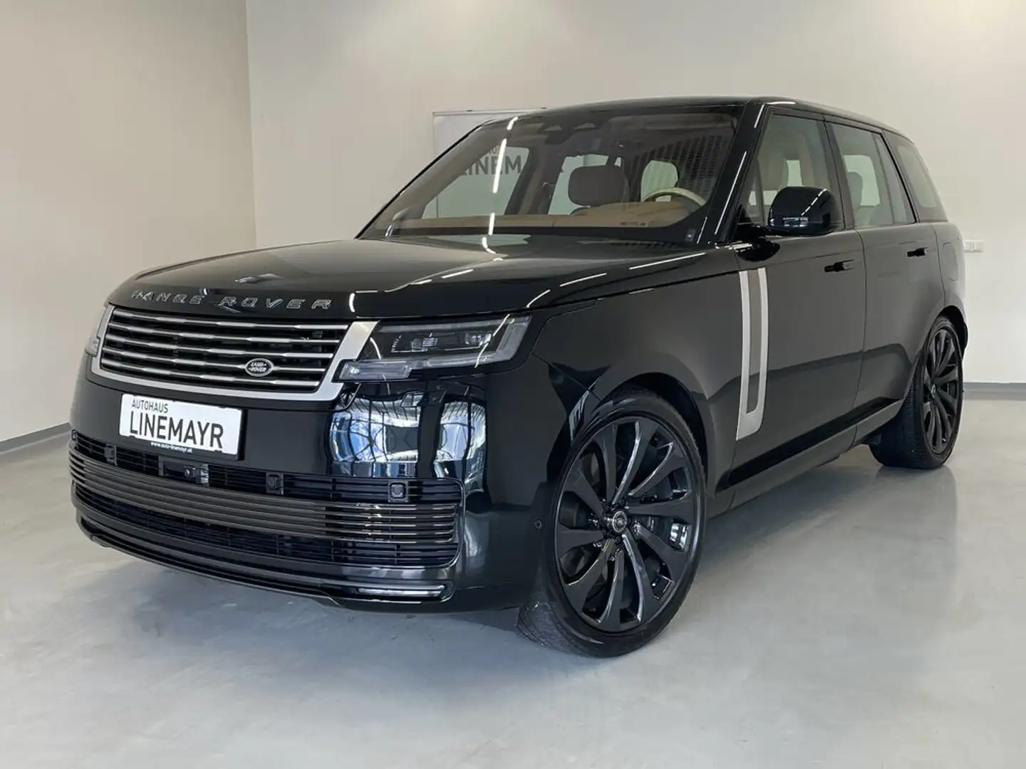 Land Rover Range Rover P550e PHEV AWD SV Aut. Schwarz - 1