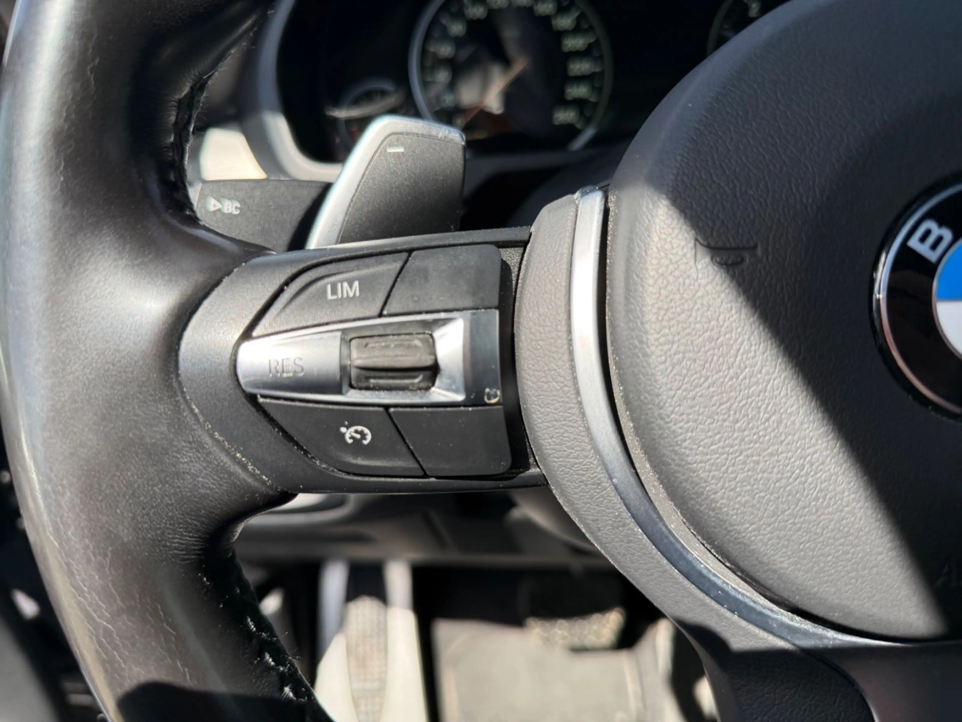 BMW X6 M SPORT AHK HUD Navi PDC SHZ SpurW Virtual LM — photo 13