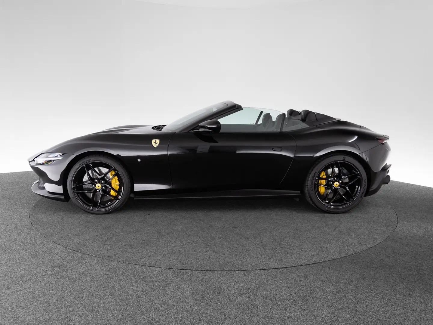 Ferrari Roma Spider FERRARI SINGEN Schwarz - 2