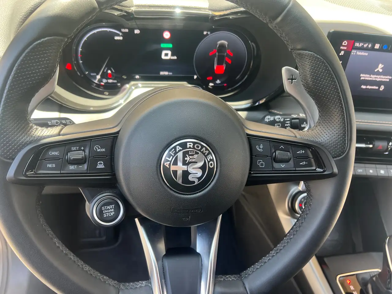 Alfa Romeo Tonale 2024 — фото 14