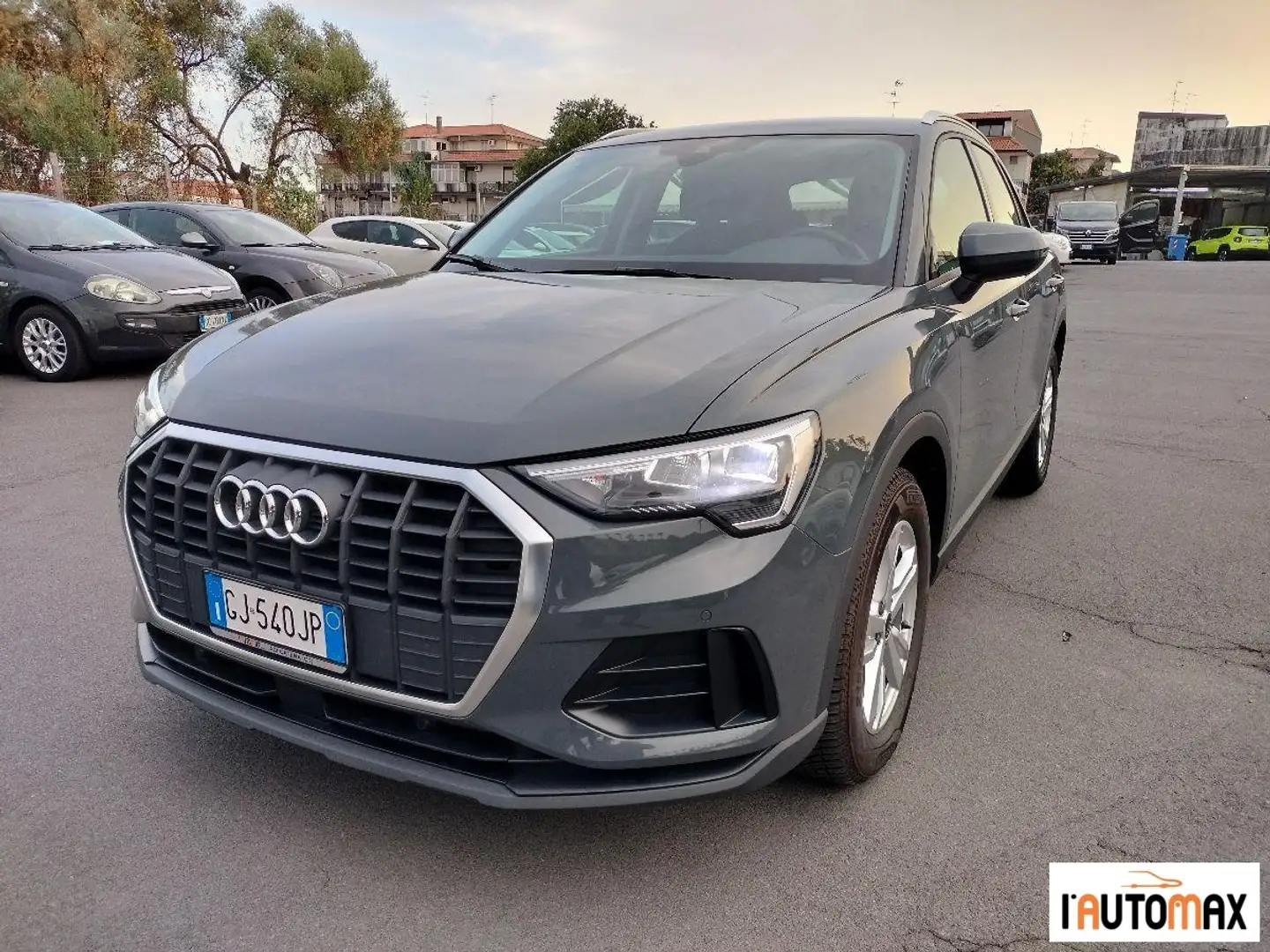 Audi Q3 35 TDI S tronic Business Grigio - 1