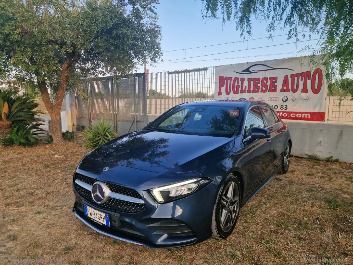 Mercedes-Benz A 180 A 180 d Automatic Premium Blau - 1