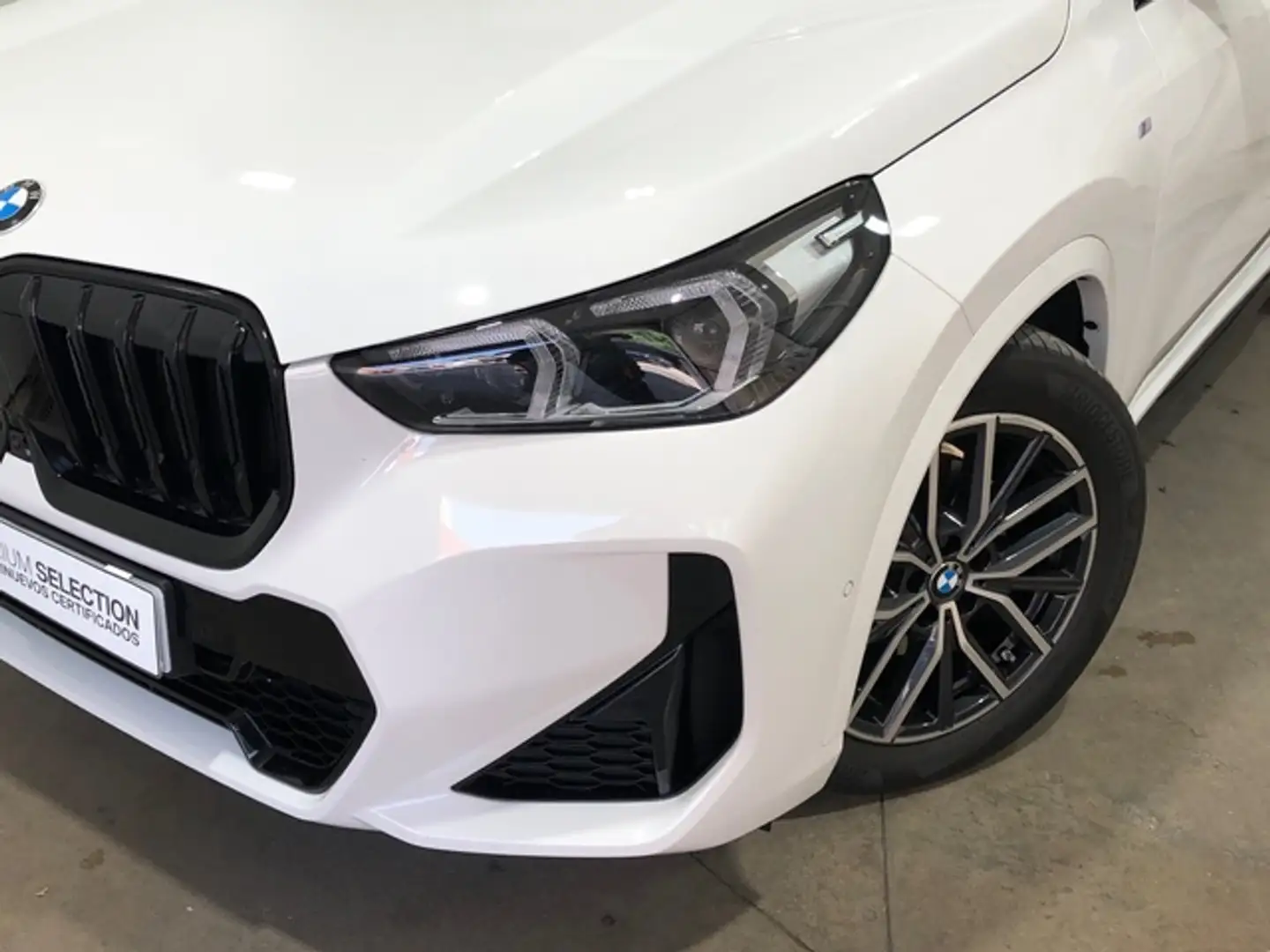 BMW X1 sDrive 20dA Blanc - 2