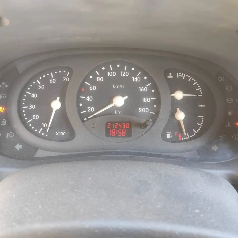 Renault Clio II 1998 3p 1.2 RT, foto 6