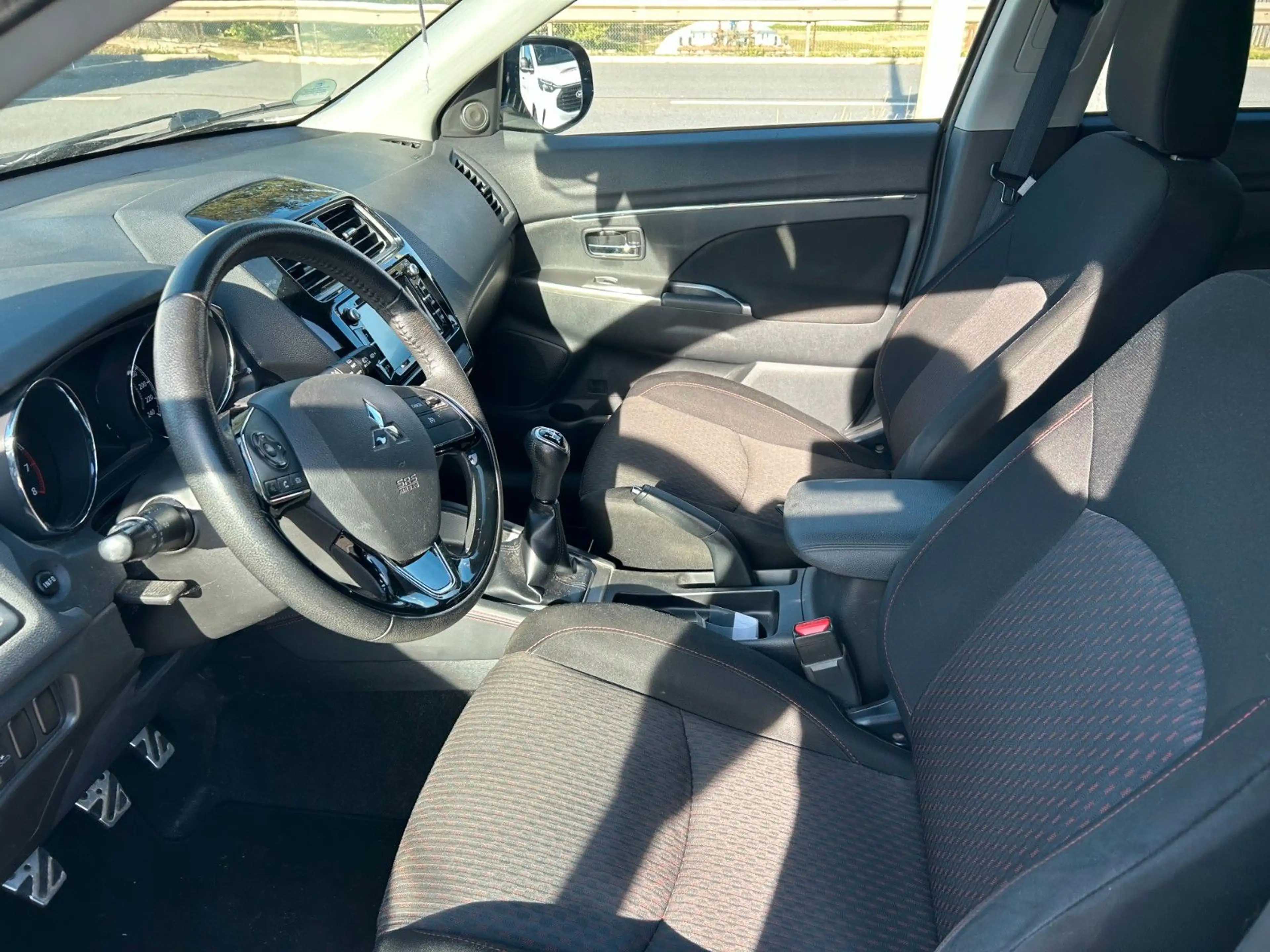 Mitsubishi ASX Edition 100+ 2WD *DAB*XENON* — photo 8