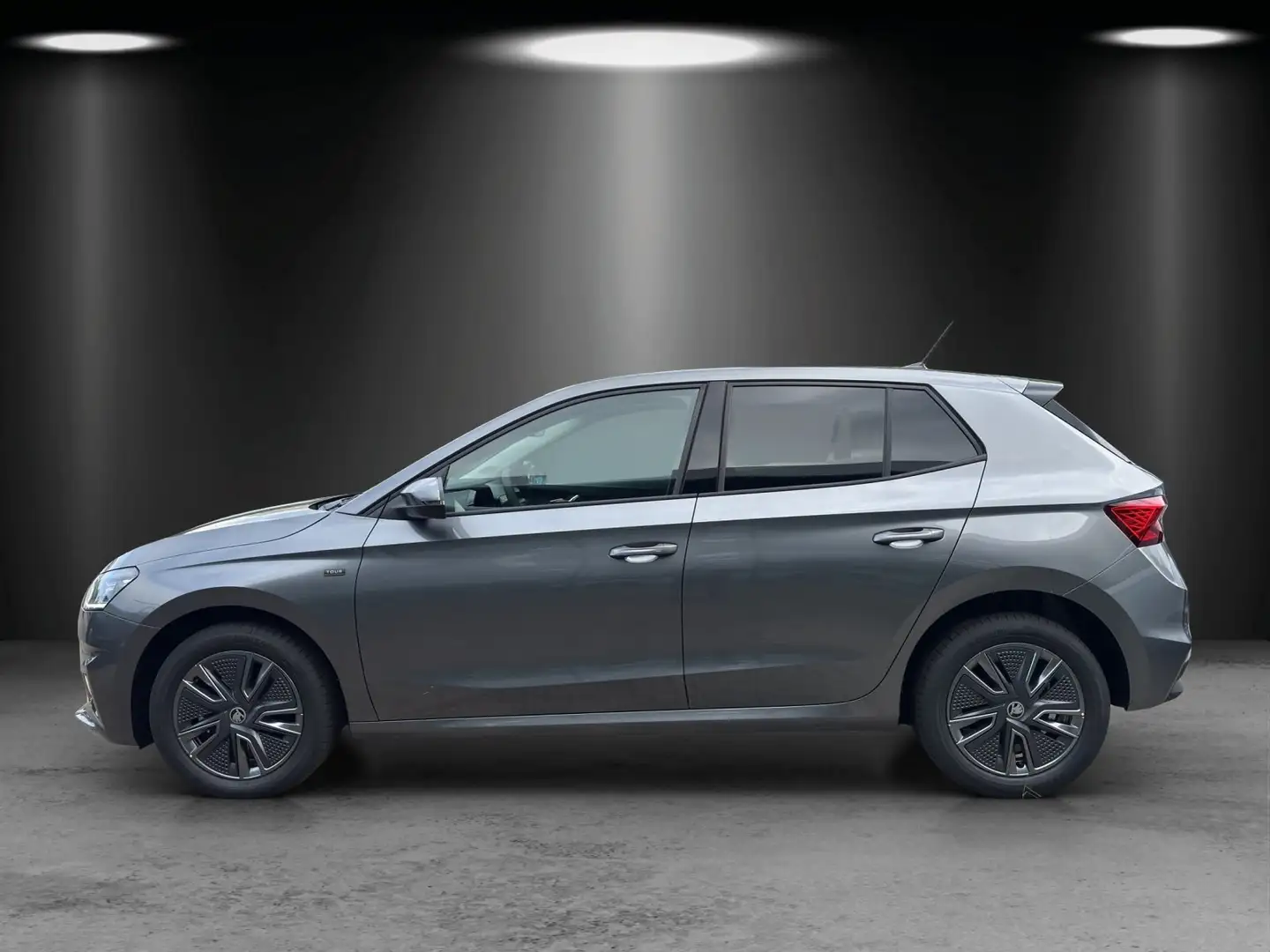 Skoda Fabia Tour 1,0 TSI 85 kW DSG Gris - 2