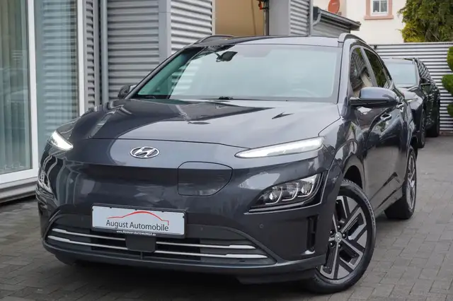 Hyundai KONA Trend 3Phasen Navi Lenk+SHZ ACC Keyless Kam