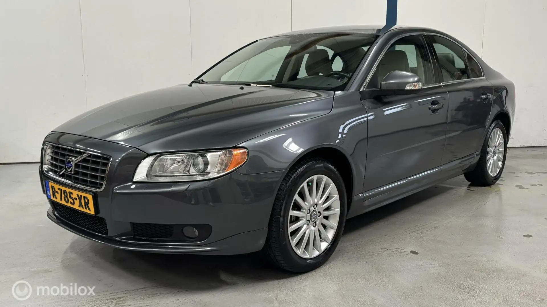 Volvo S80 3.2 AWD Summum (€9871,- EXCL. BTW) Gris - 1