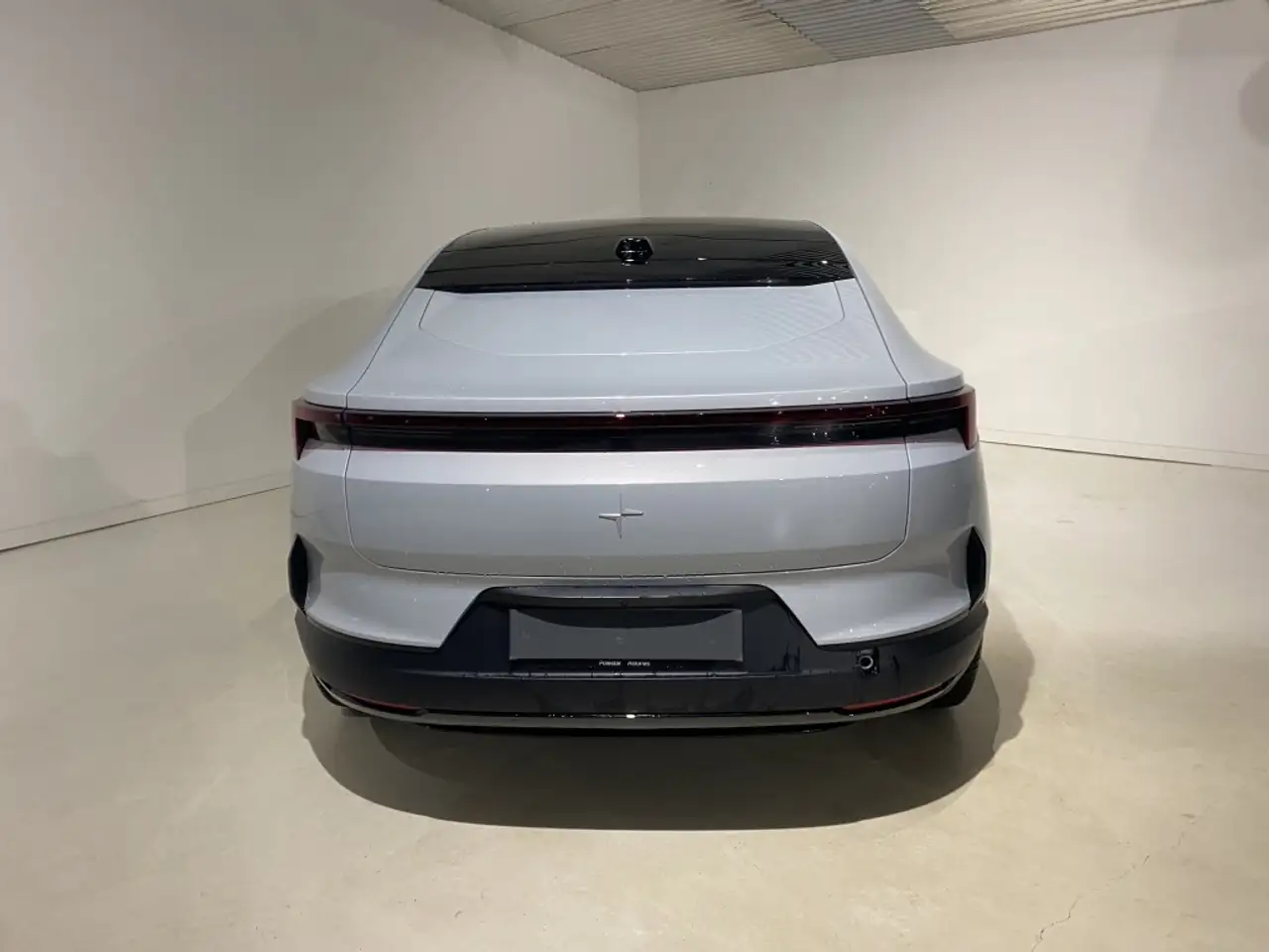 Polestar 4 2025