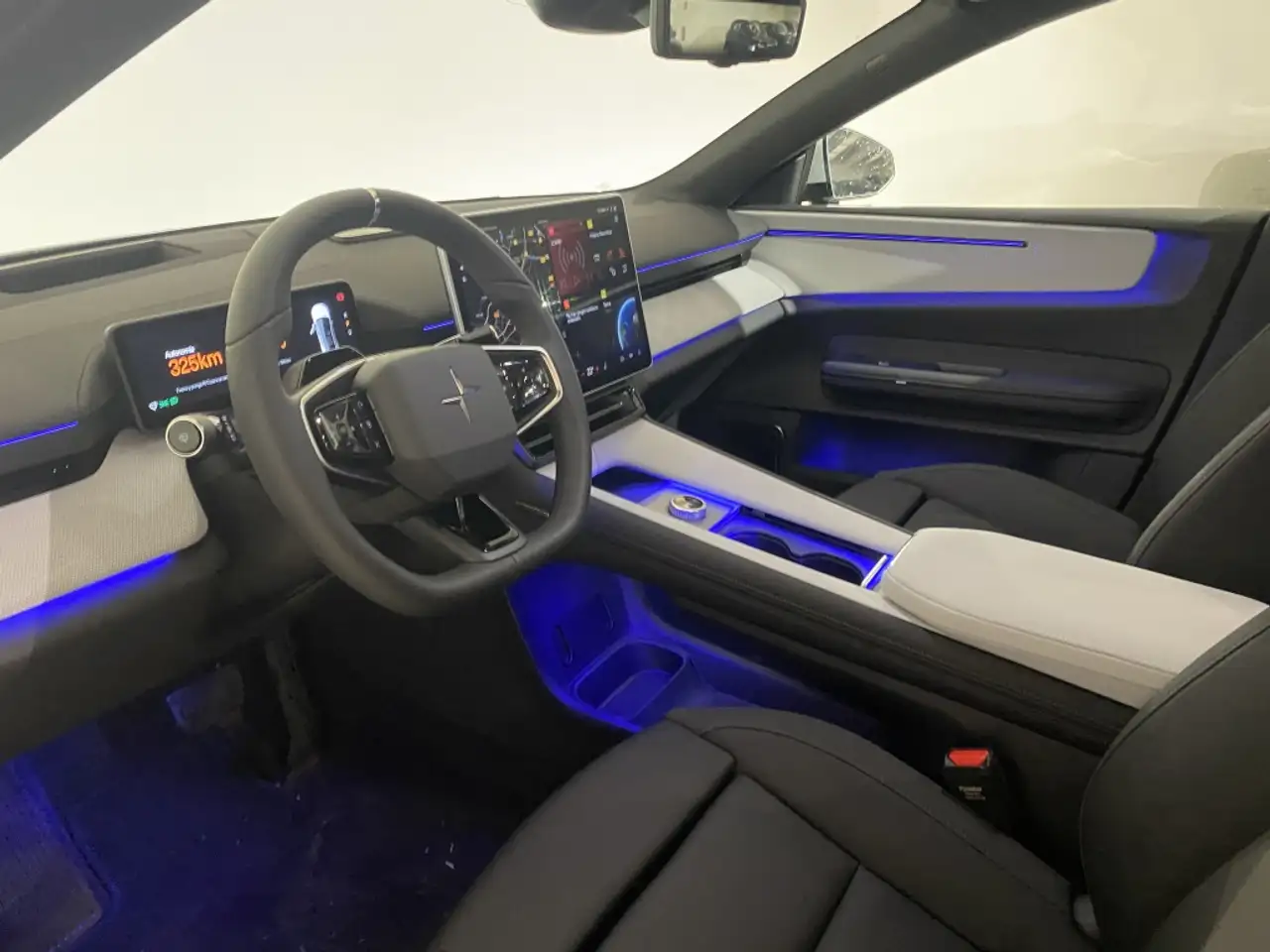 Polestar 4 2025