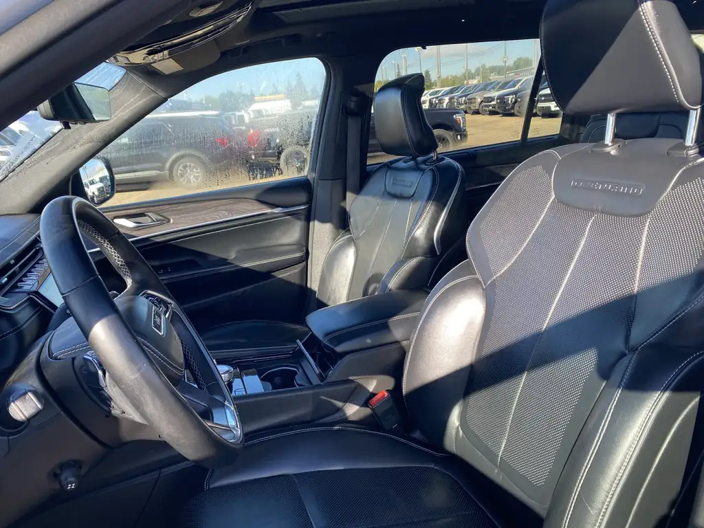 2021 Jeep Grand Cherokee L Overland | Heated Steering Wheel | Climate Seats | — photo 7