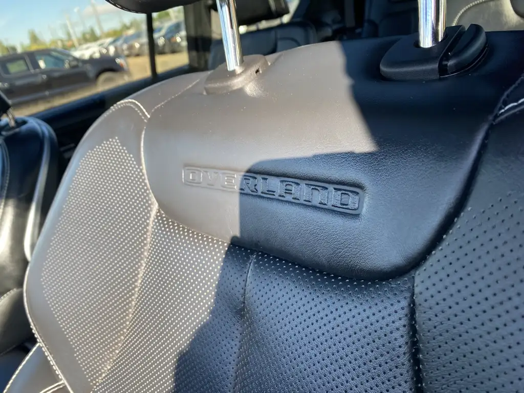 2021 Jeep Grand Cherokee L Overland | Heated Steering Wheel | Climate Seats | — photo 8