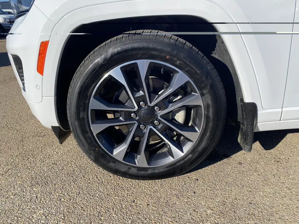 2021 Jeep Grand Cherokee L Overland | Heated Steering Wheel | Climate Seats | — photo 3