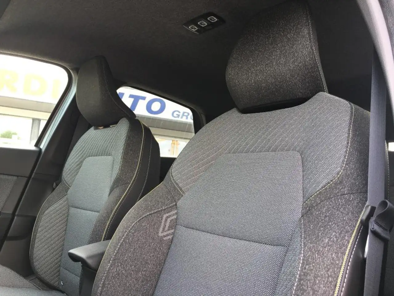 Renault Captur ECO GPL 100 cv Techno NAVI+SENS. PARK ANTERIORI 9