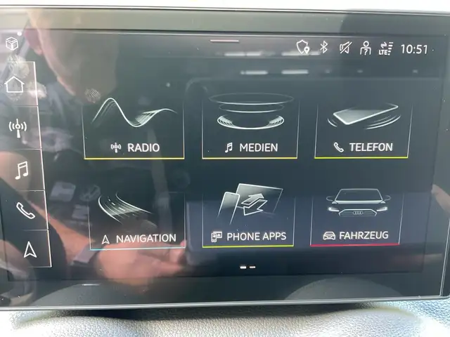 Audi Q2 view 15