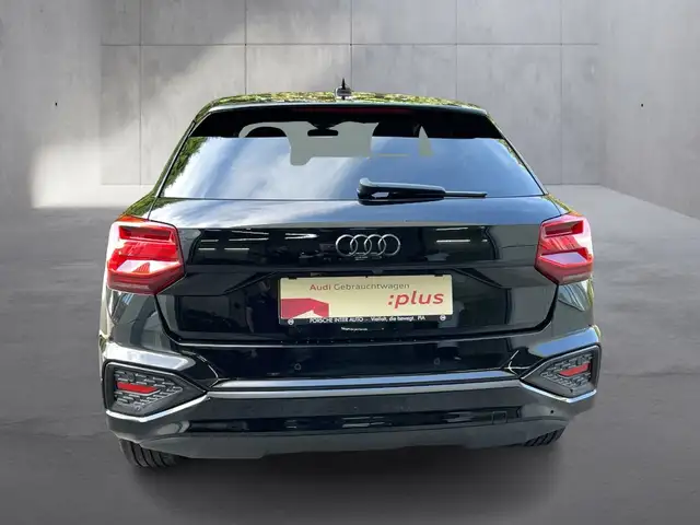 Audi Q2 view 6