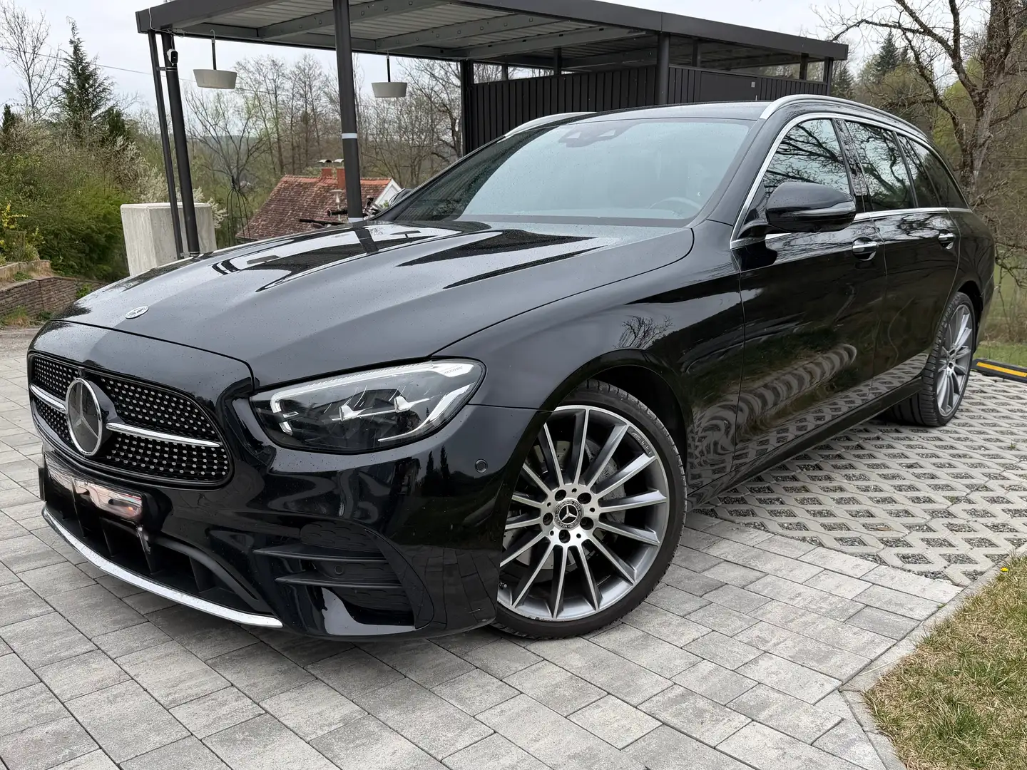 Mercedes-Benz E 220 E 220 d T 4Matic Austria Edition Aut. Austria Edition Schwarz - 1