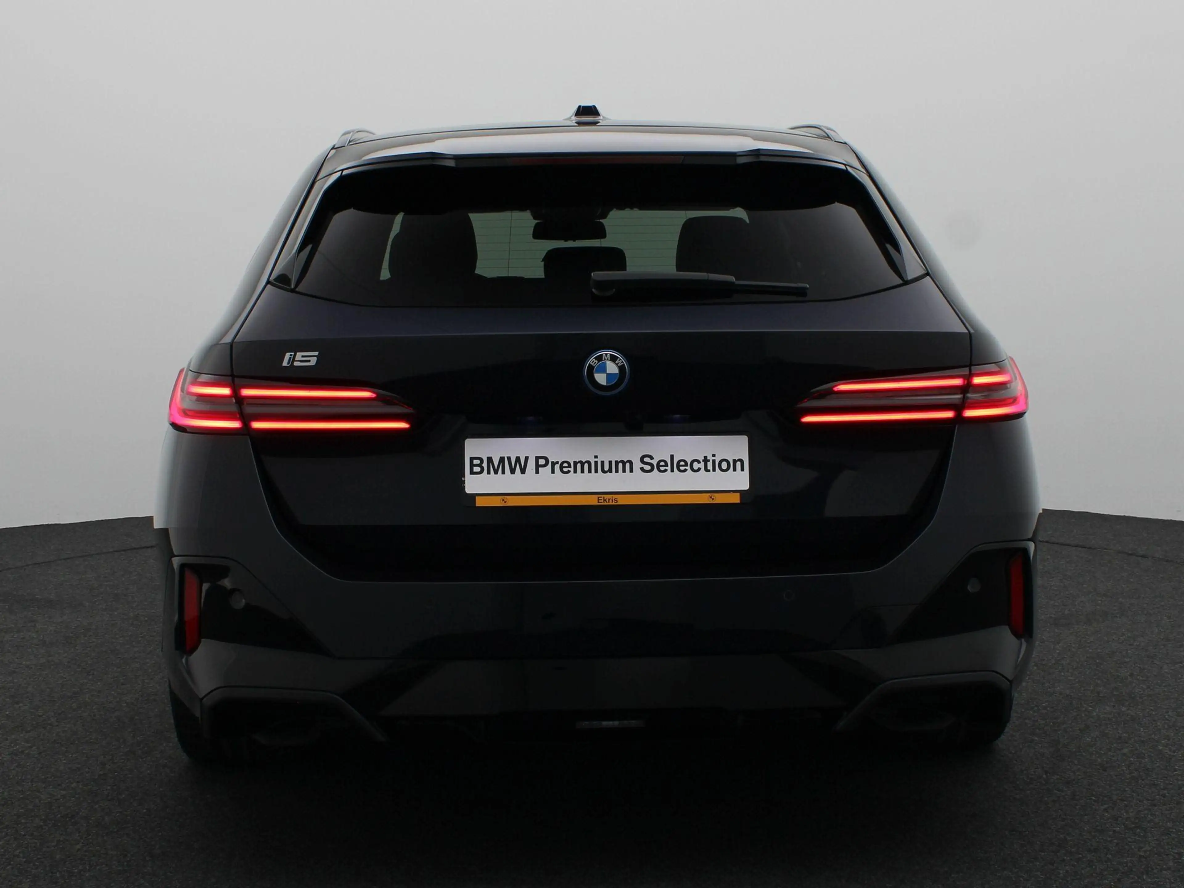 BMW i5 Touring E-Drive 40 M Sportpakket Pro | Comfort Acc — photo 5