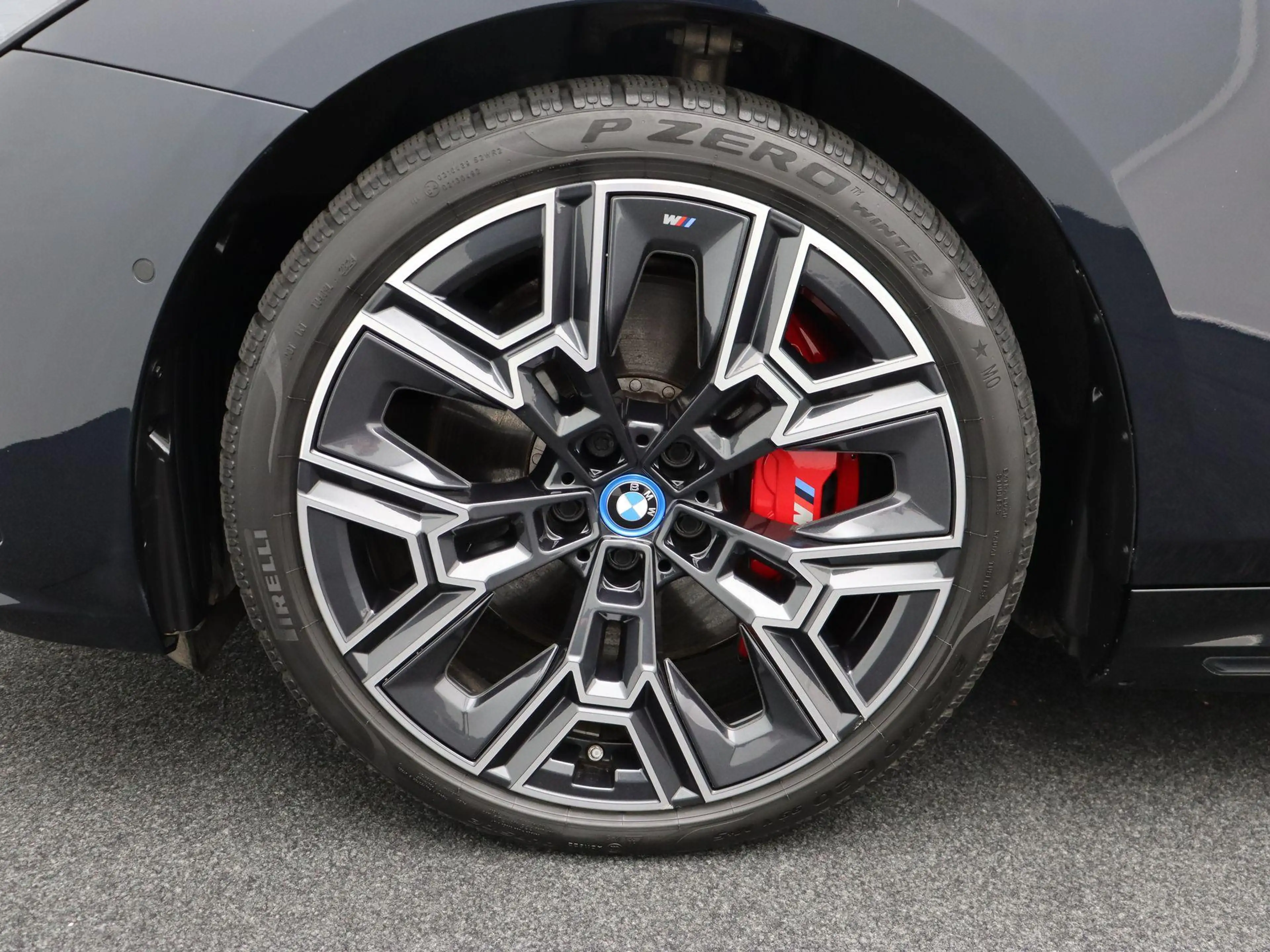 BMW i5 Touring E-Drive 40 M Sportpakket Pro | Comfort Acc — photo 8