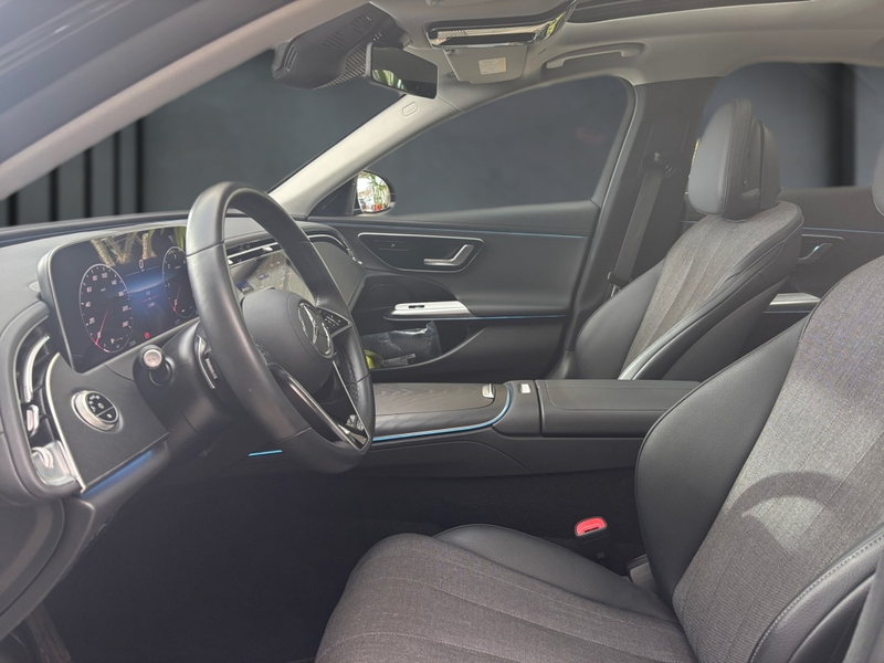 Mercedes-Benz E 220 d Avantgarde + Panorama + AHK + Distronic — photo 6