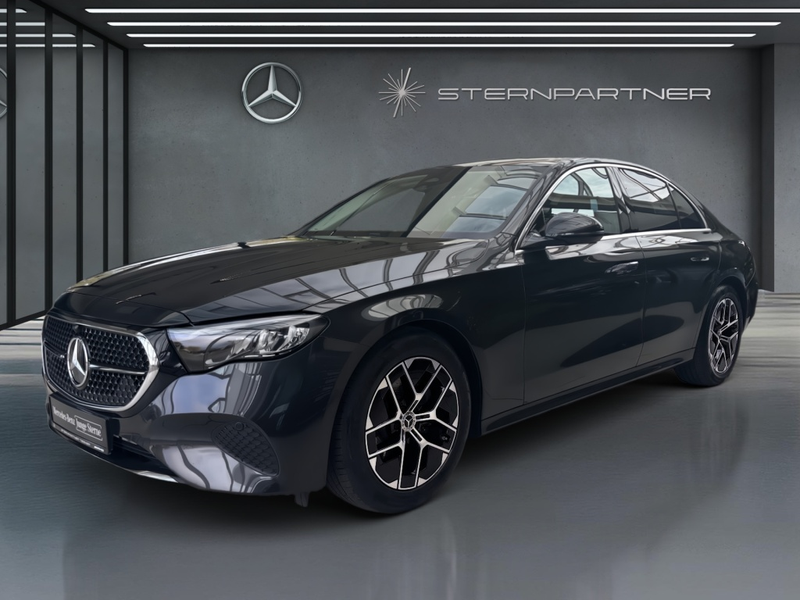 Mercedes-Benz E 220 d Avantgarde + Panorama + AHK + Distronic