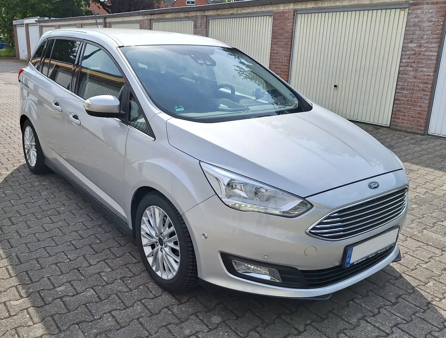 Ford Grand C-Max Grand C-Max 1.0 EcoBoost Start-Stopp-Syst Titanium Silber - 2