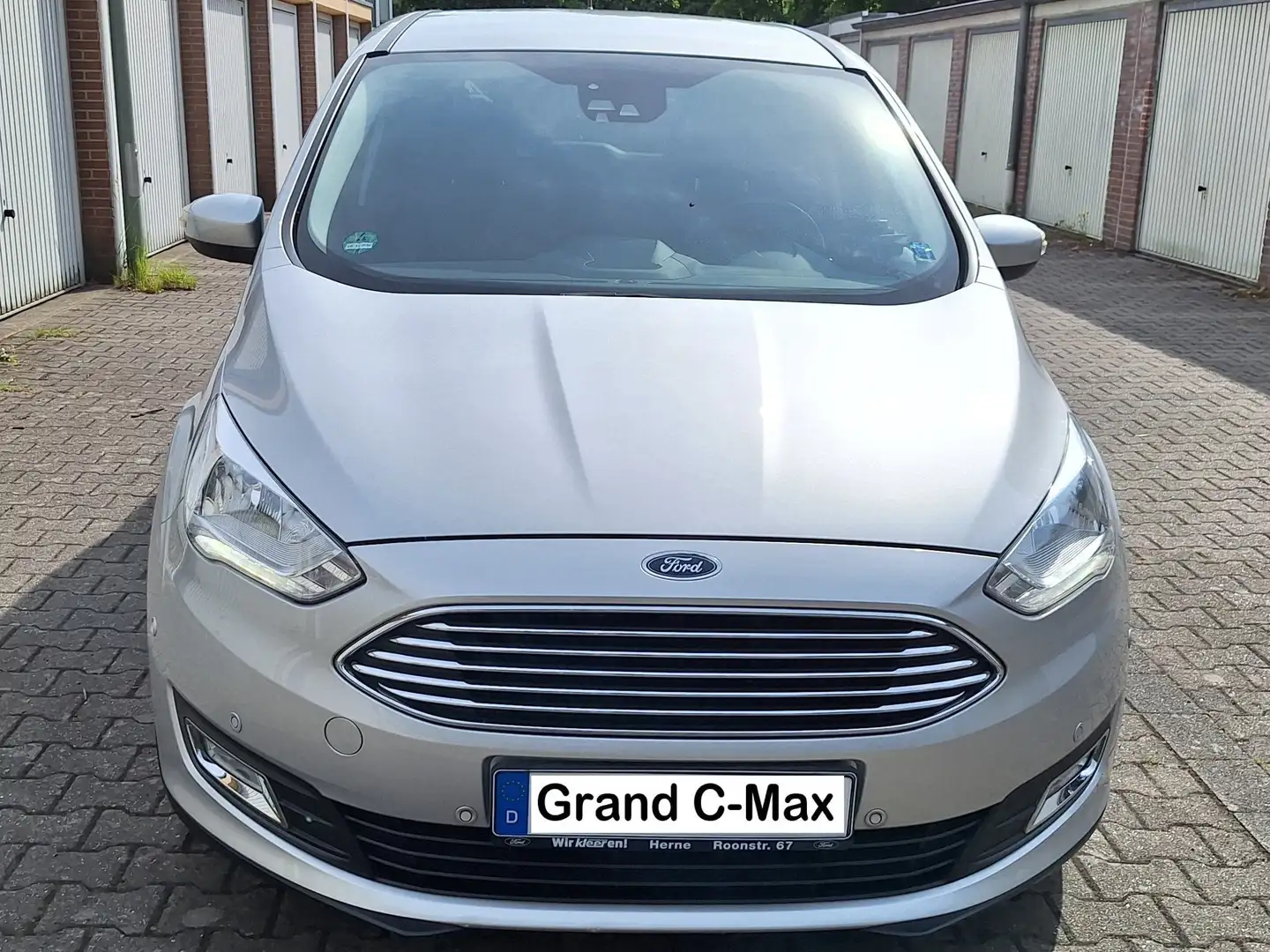 Ford Grand C-Max Grand C-Max 1.0 EcoBoost Start-Stopp-Syst Titanium Silber - 1