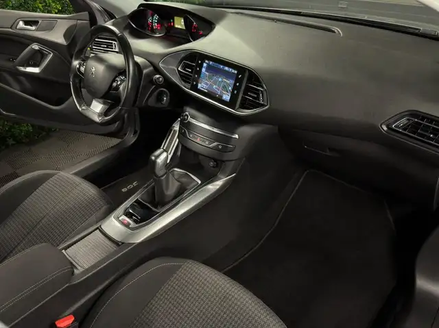 Peugeot 308 view 15