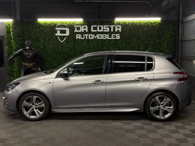 Peugeot 308 view 5