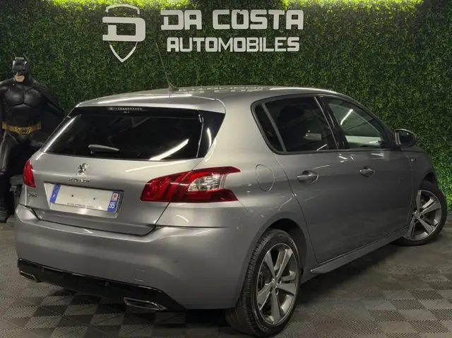 Peugeot 308 view 8