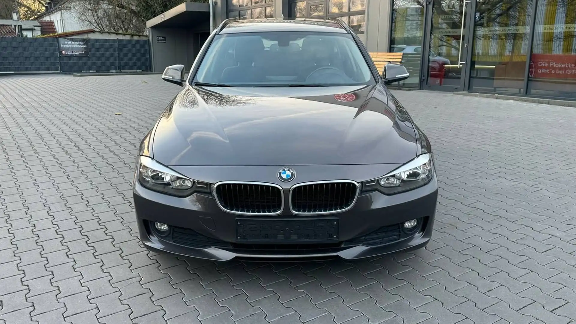 BMW 320 320d DPF Touring Aut. Edition Fleet Lifestyle - 1