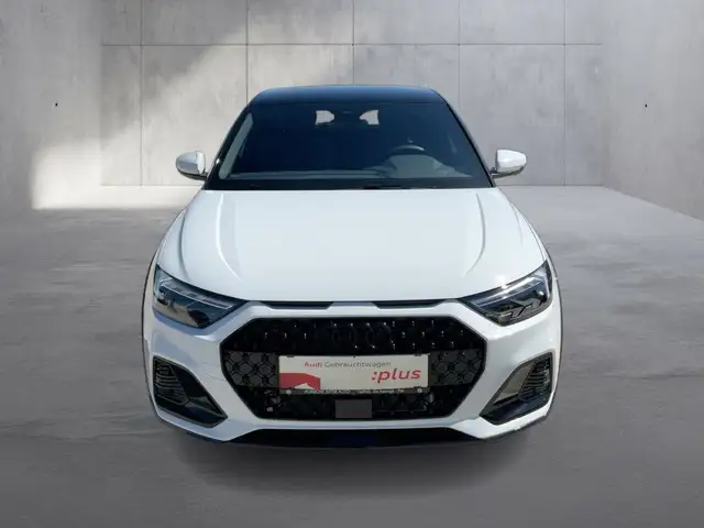 Audi A1 view 8