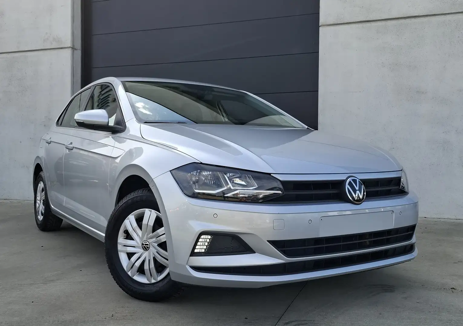 Volkswagen Polo Polo 1.0 Trendline Zilver - 1