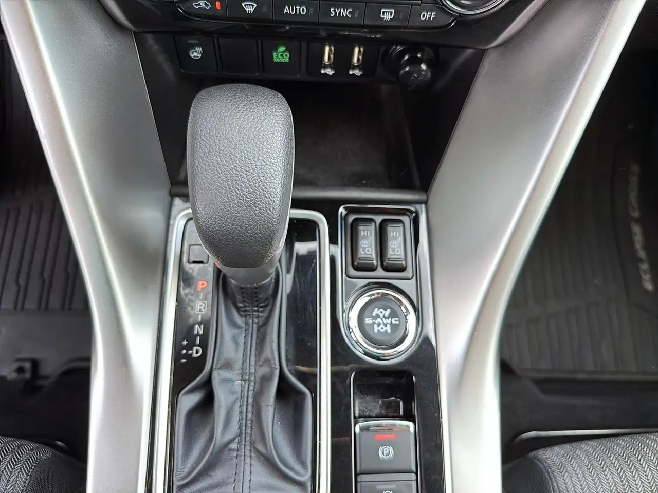 Mitsubishi Eclipse Cross photo Mitsubishi Eclipse Cross