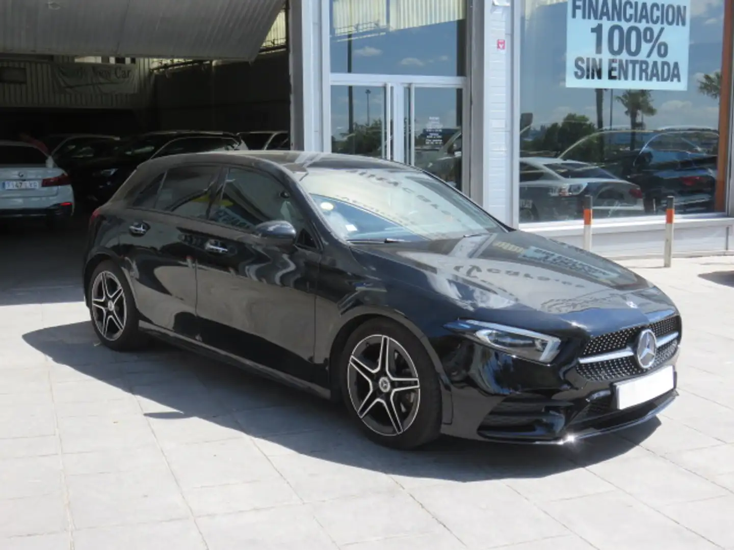 Mercedes-Benz A 180 180d 7G-DCT Noir - 1