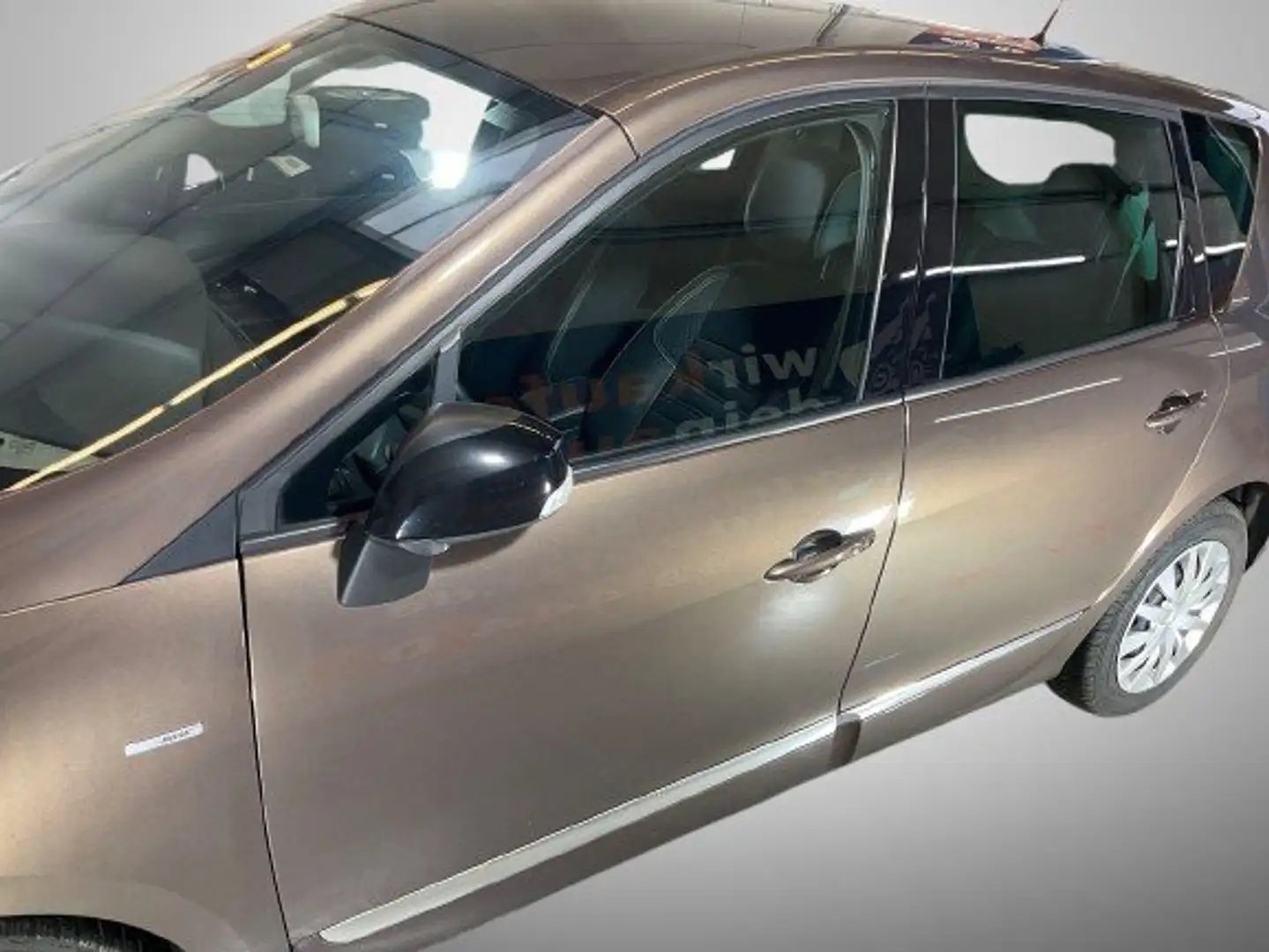 Renault Scenic dCi 130 Energy Bose Edition Šedá - 2