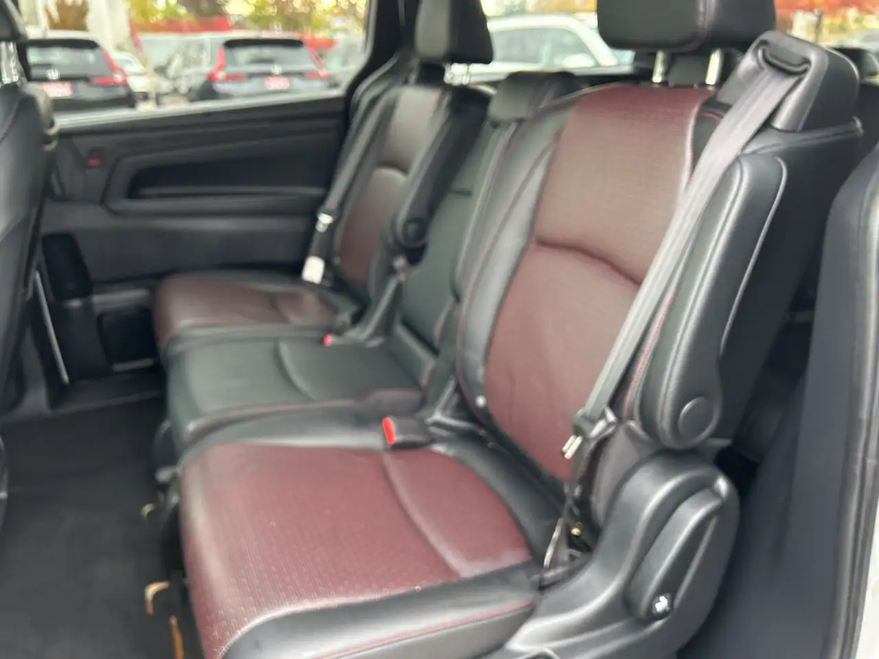 Honda Odyssey снимка Honda Odyssey