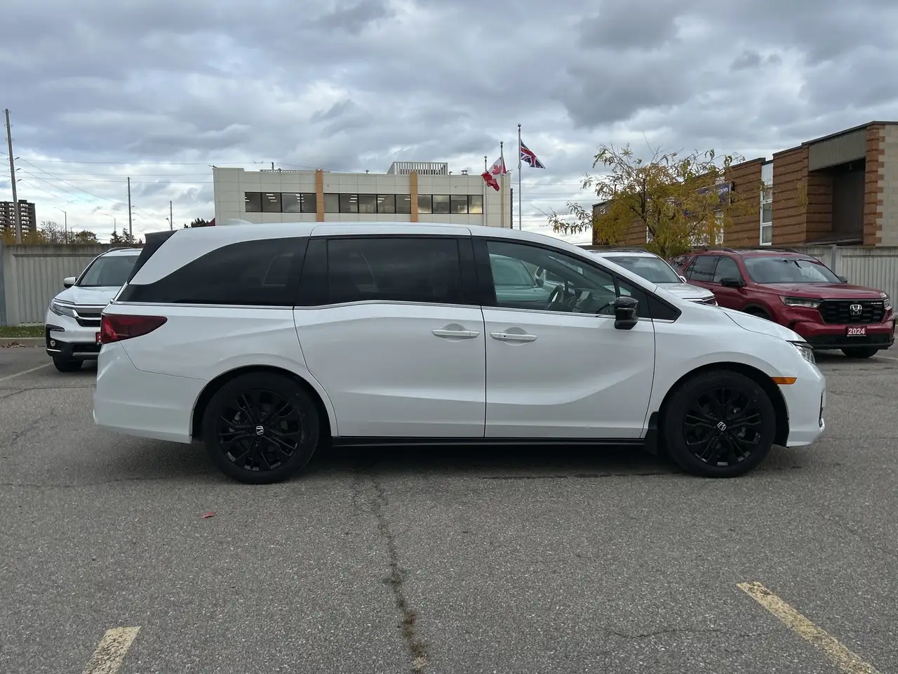 Honda Odyssey снимка Honda Odyssey