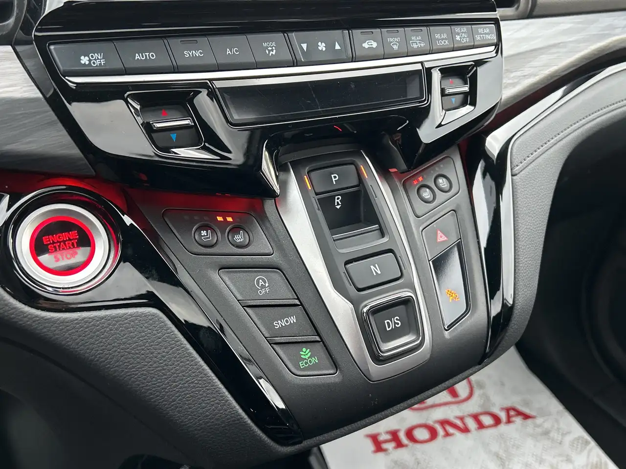 Honda Odyssey снимка Honda Odyssey