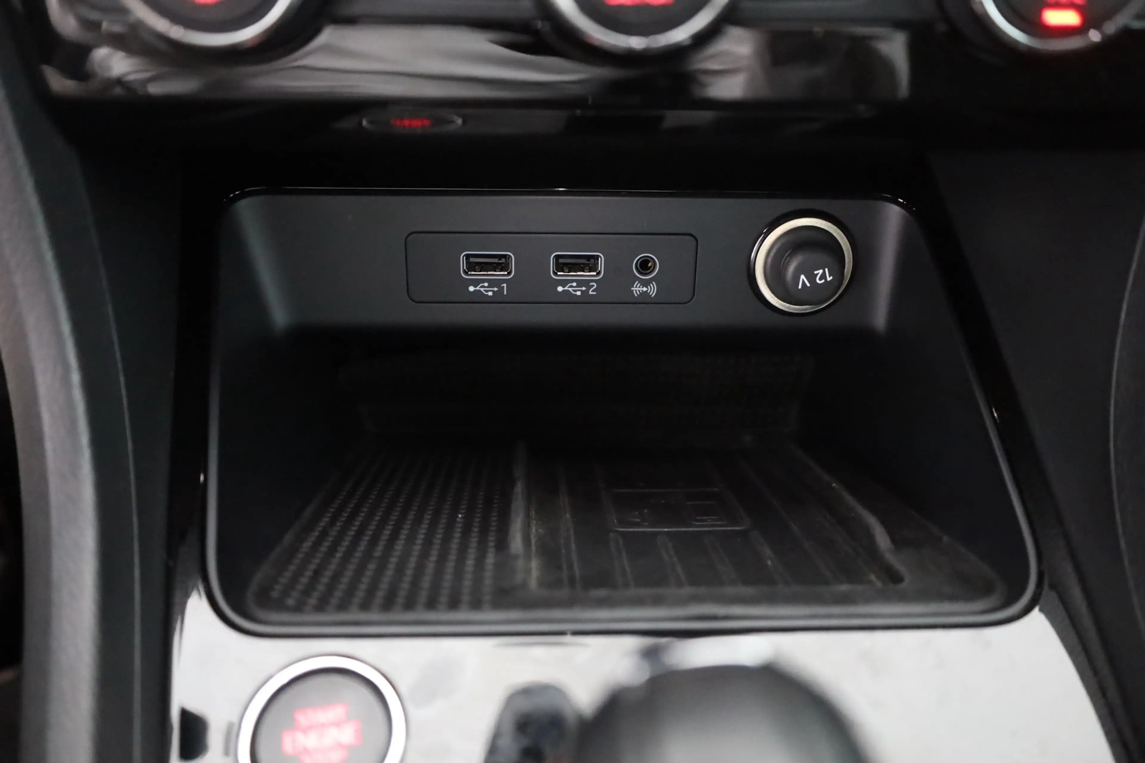 SEAT Ateca 2.0 TSI DSG FR 4Drive LED Navi 360° AHK — photo 13