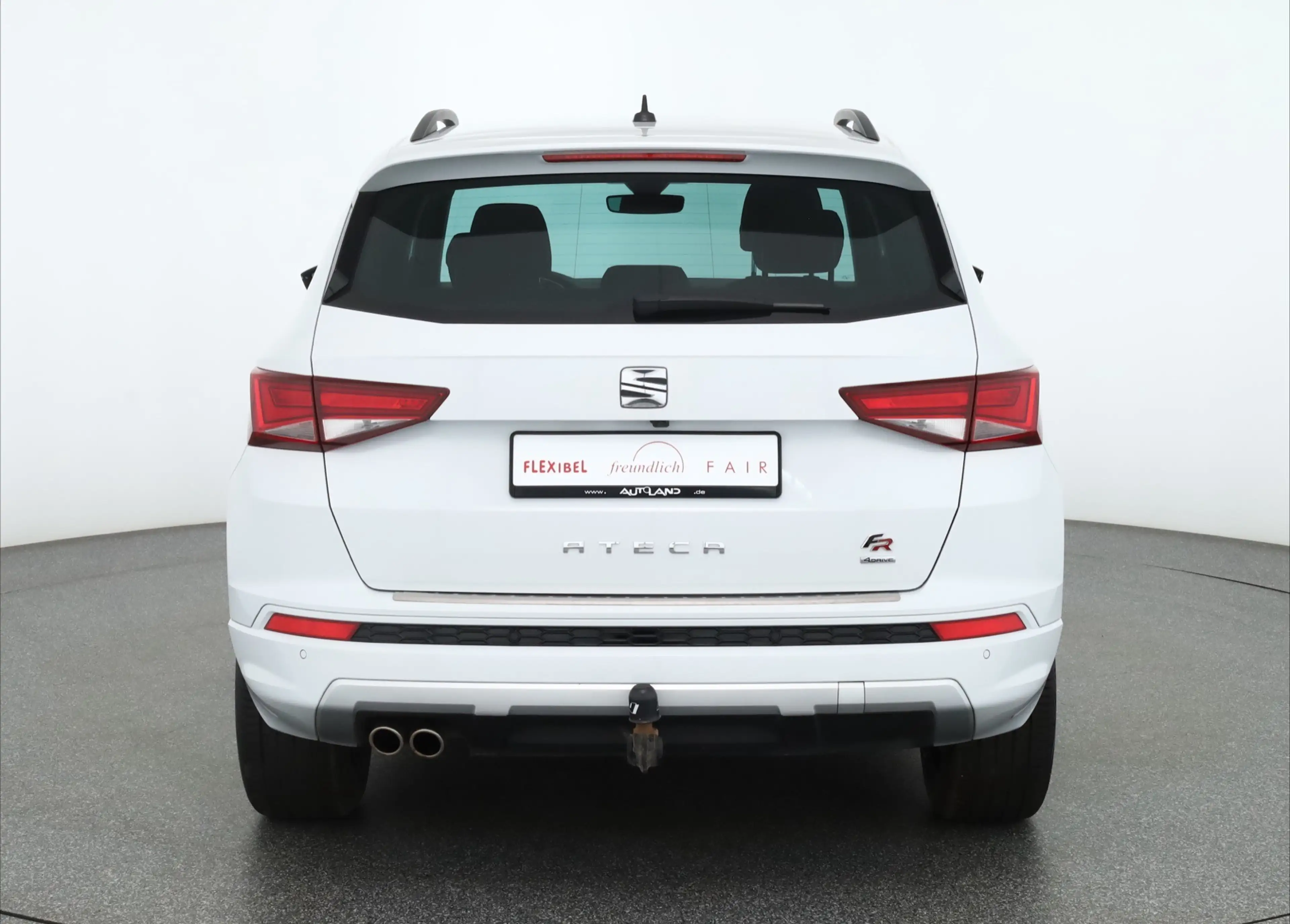 SEAT Ateca 2.0 TSI DSG FR 4Drive LED Navi 360° AHK — photo 4