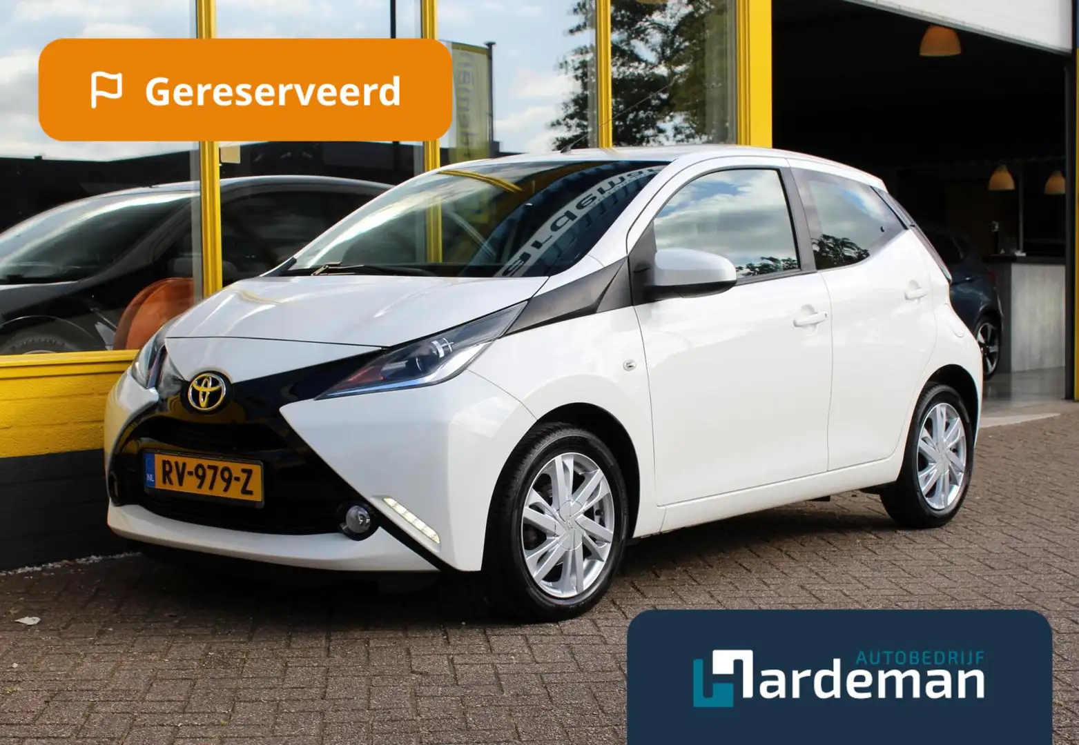 Toyota Aygo 1.0 VVT-i x-play Automaat Camera Fehér - 1