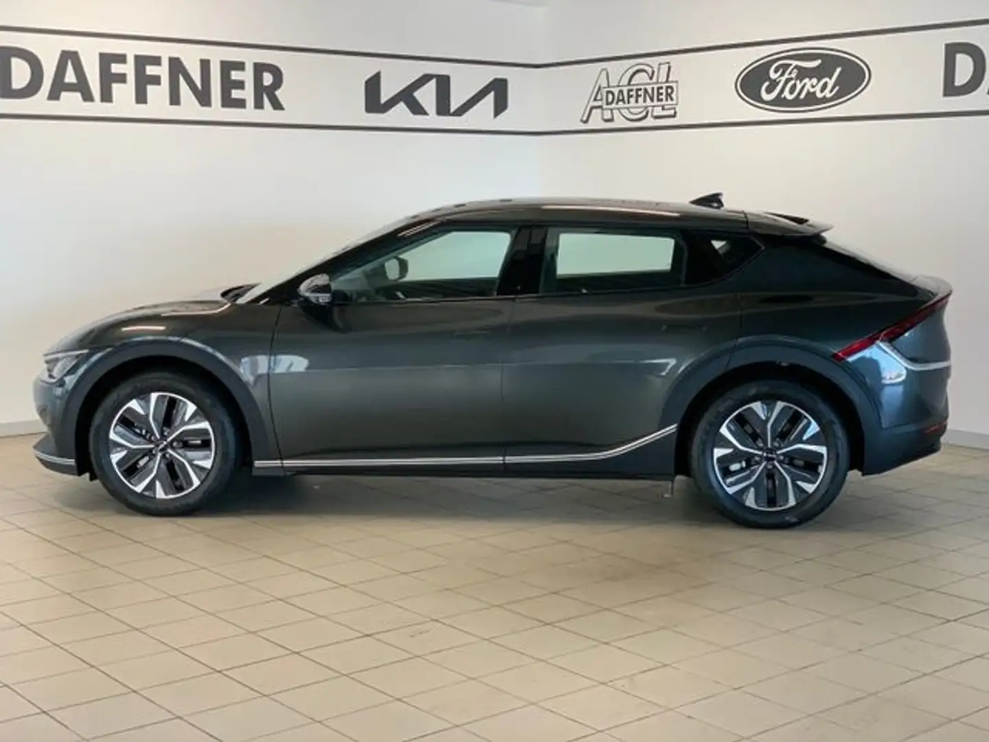 Kia EV6 4WD 77,4 KWh-Batterie AWD AMS Headup LED siva - 2