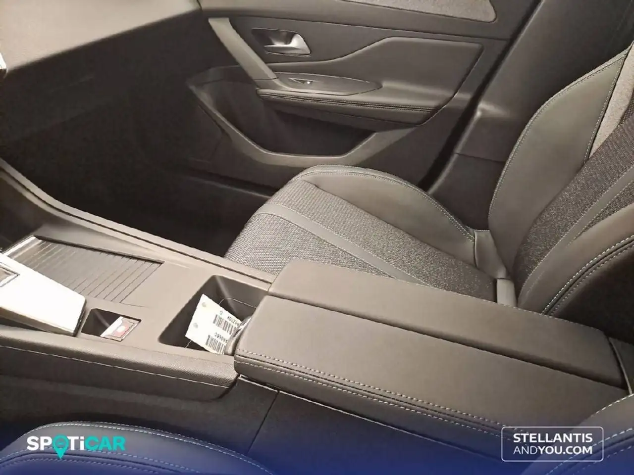 Peugeot 408 HYBRID 145 eDCS6 Allure 24
