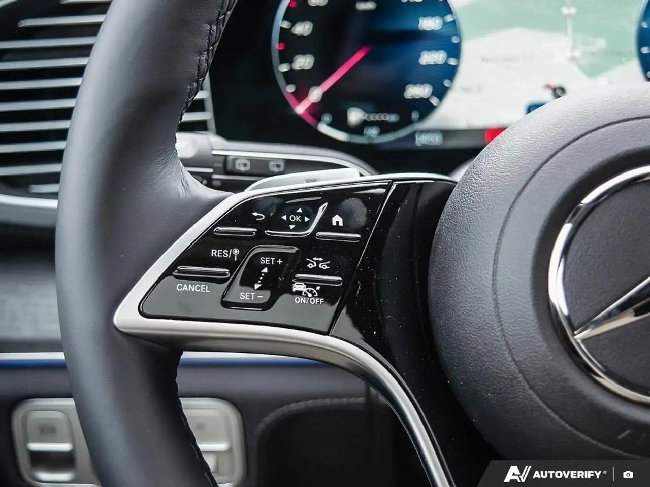 Mercedes-Benz GLE снимка Mercedes-Benz GLE