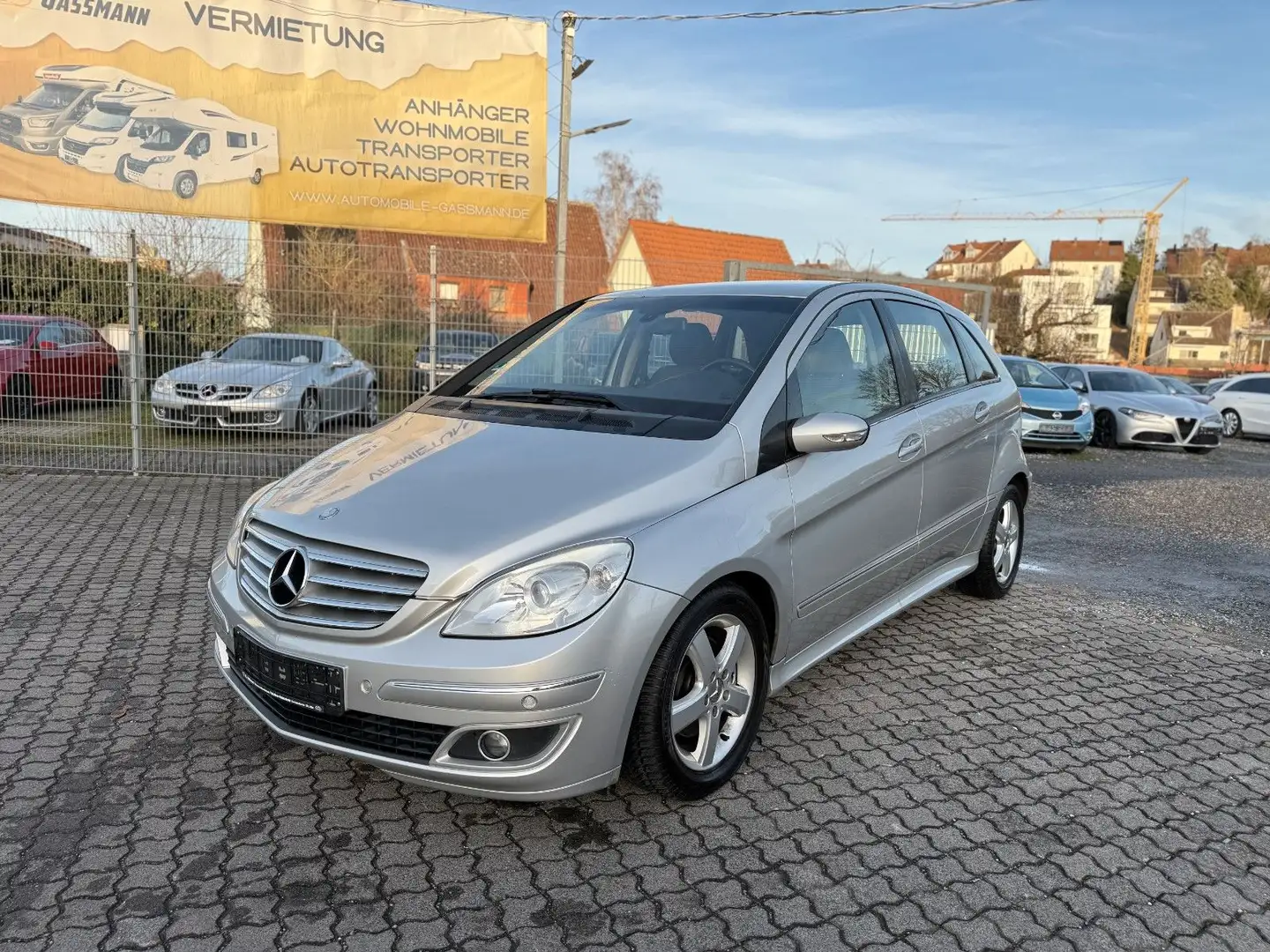 Mercedes-Benz B 200 B200 CDI Automatik Klima PDC T-Leder Tüv 09.2027 Silber - 1